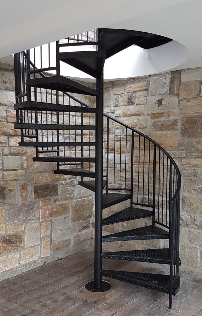 Escalier en colimaçon intérieur — palier